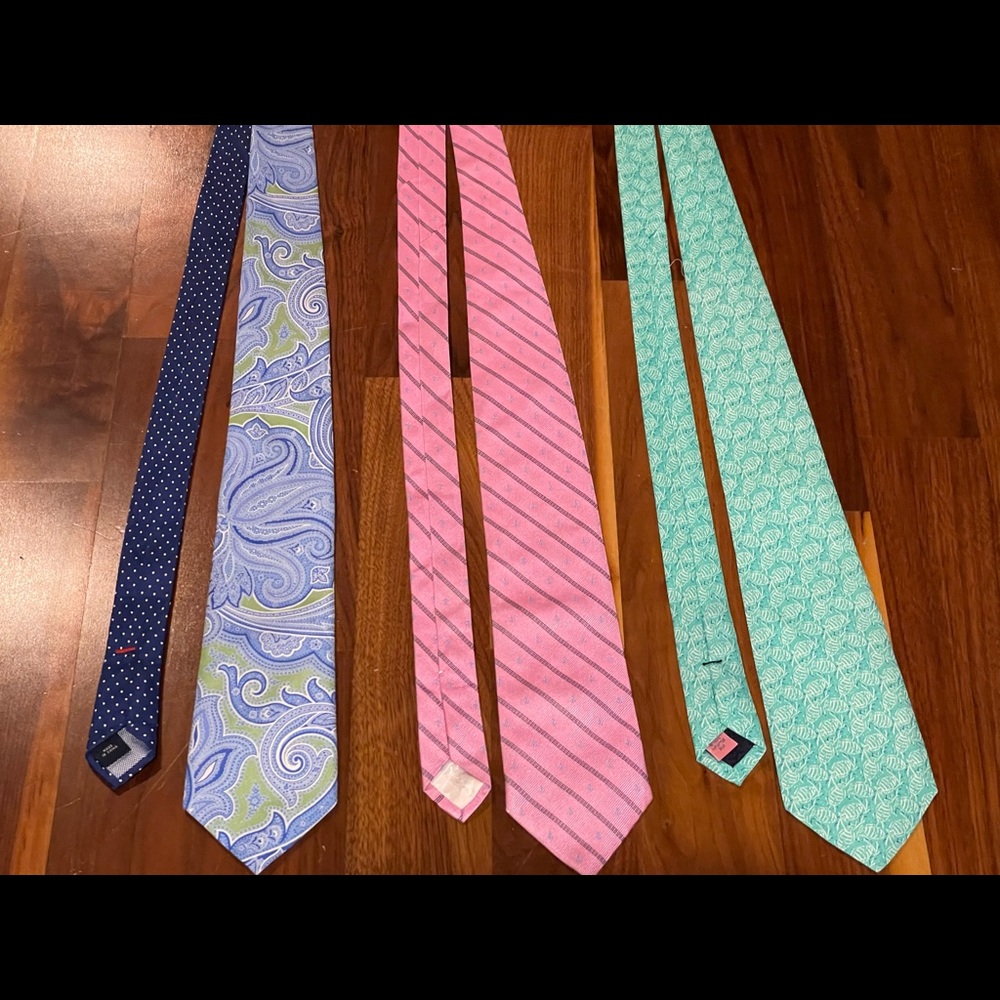 Vineyard Vines, Brooks Brothers, & Tommy Hilfiger Tie Set